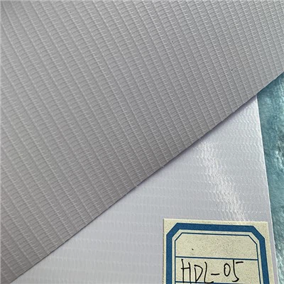 لفة المواد البلاستيكية راية